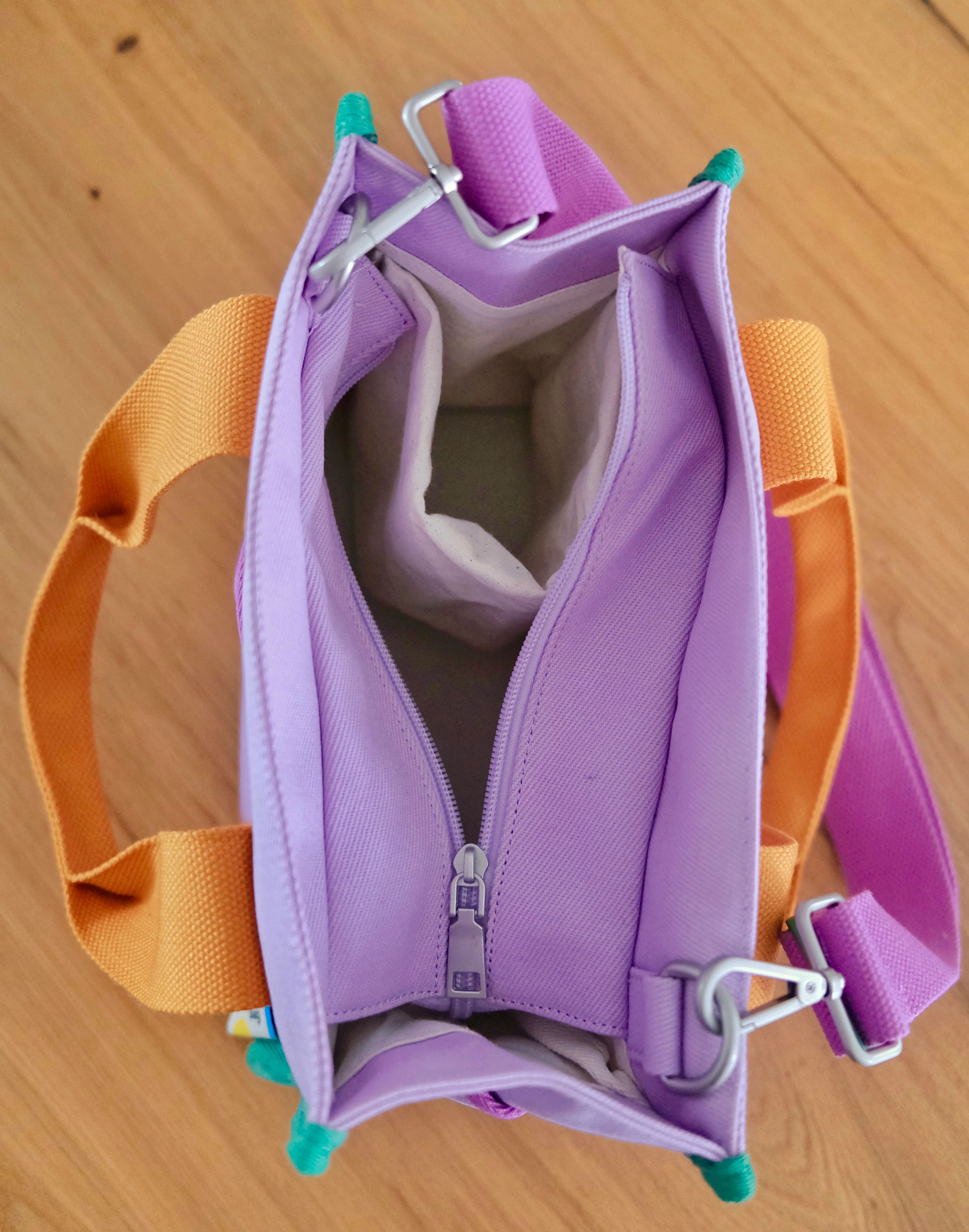 Analog No.4 Medium Tote Bag (Limited Edition) - Image 14