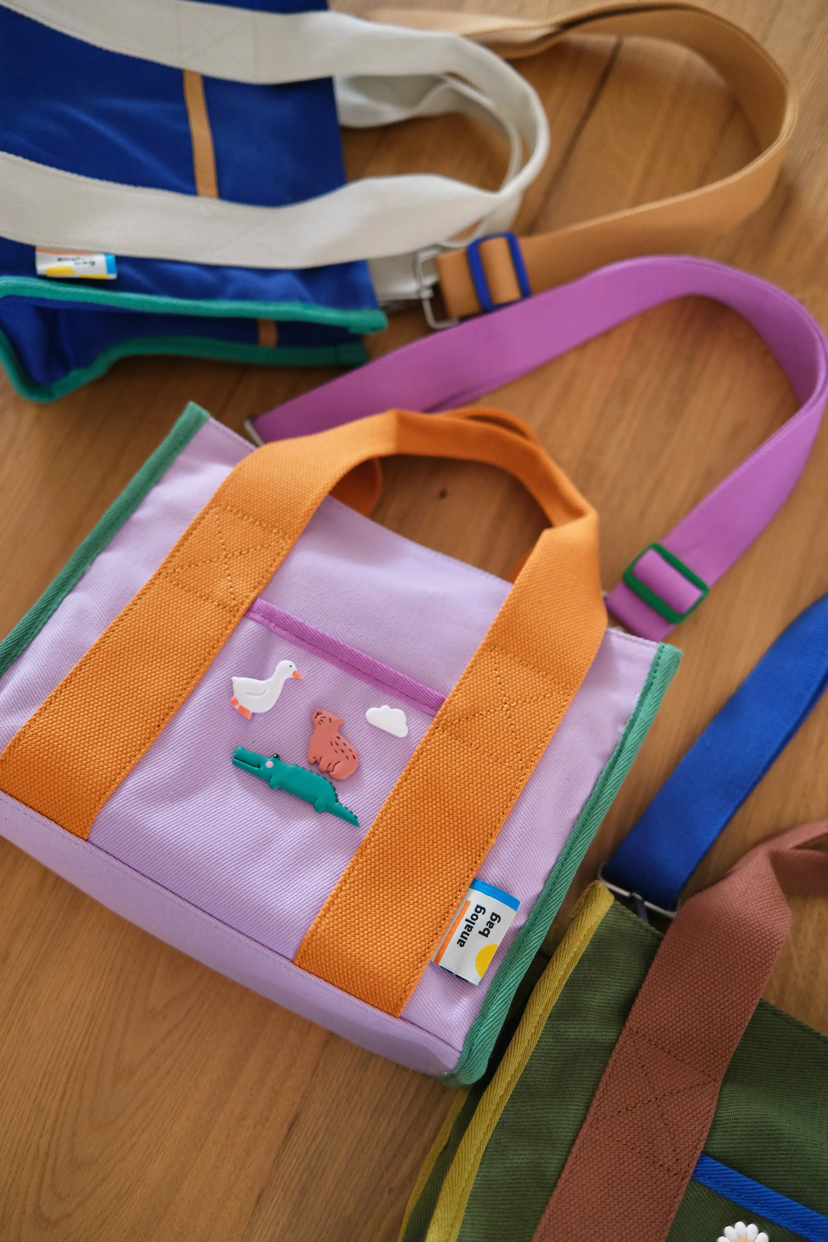 Analog No.4 Medium Tote Bag (Limited Edition) - Image 8