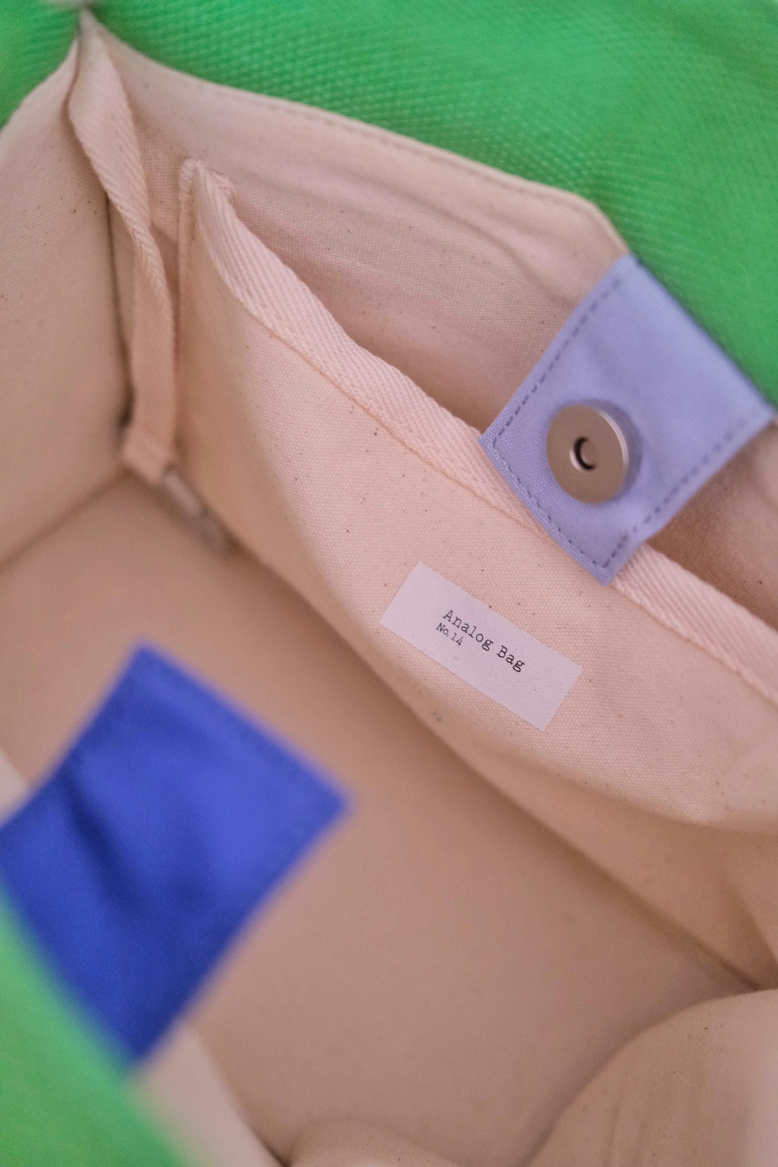 Analog No.14 Medium Tote Bag (Limited Edition) - Image 17