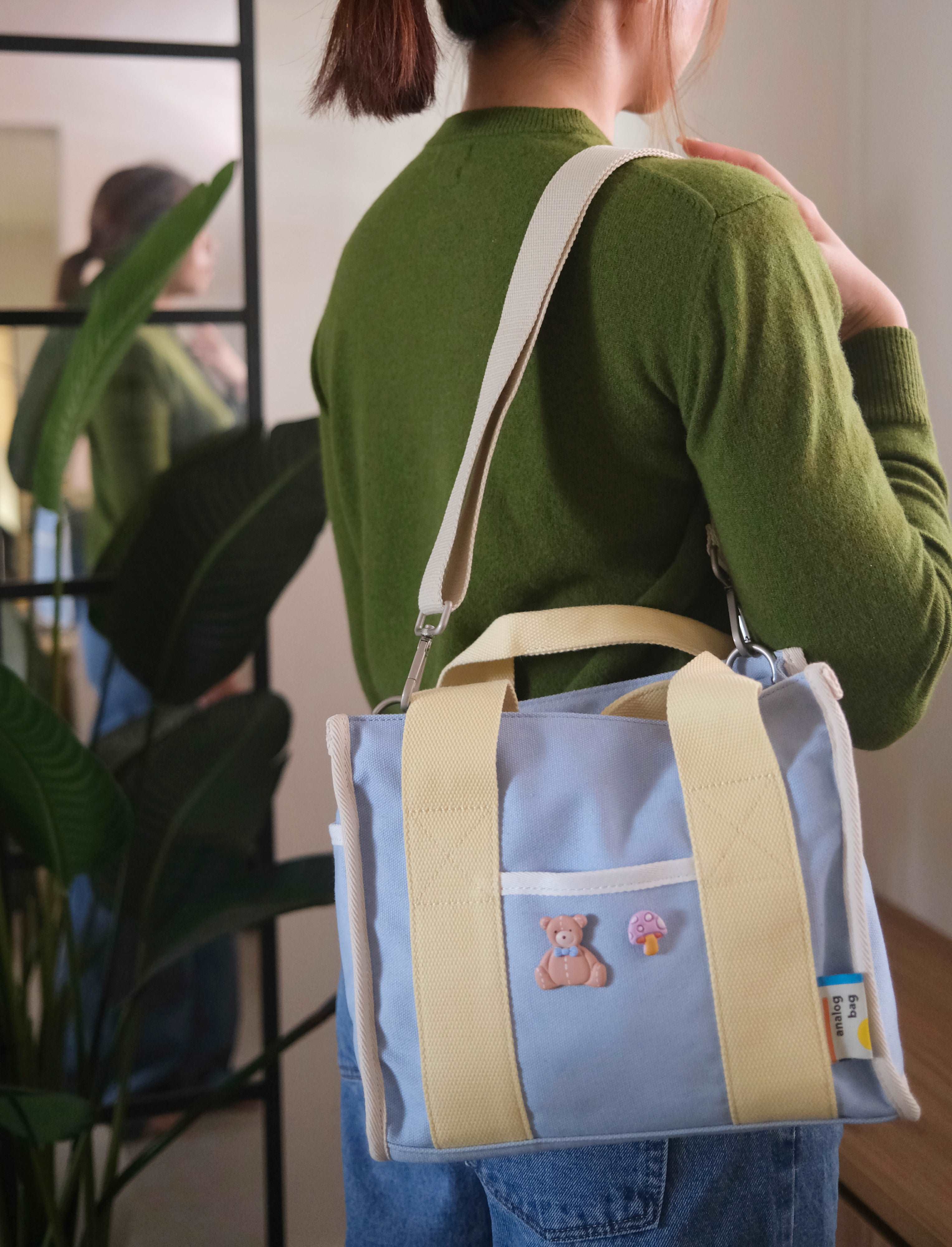 Preorder: Analog No.17 Medium Tote Bag v3 - Image 5