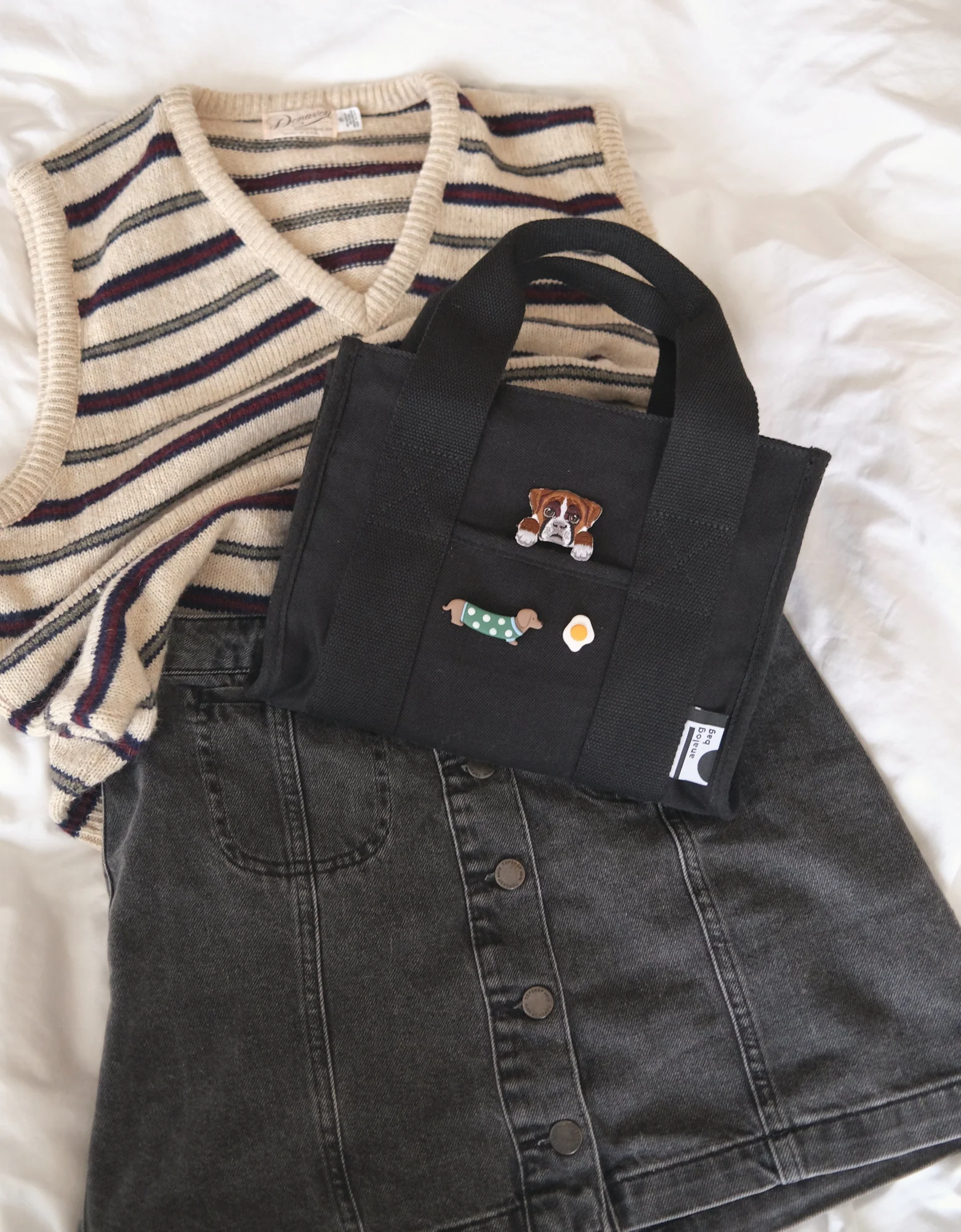 The Black Analog Medium Tote Bag - Image 17